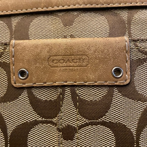 authentic Coach bag - Picture 2 of 3